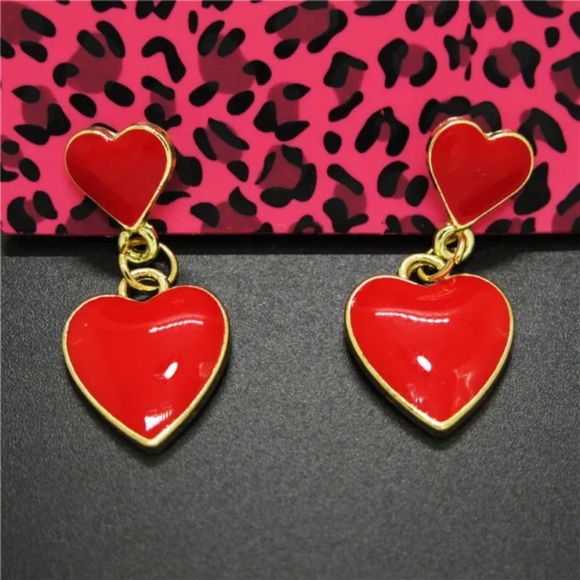Betsey Johnson gold tone Red Enamel double heart drop earrings NWT - Picture 5 of 6